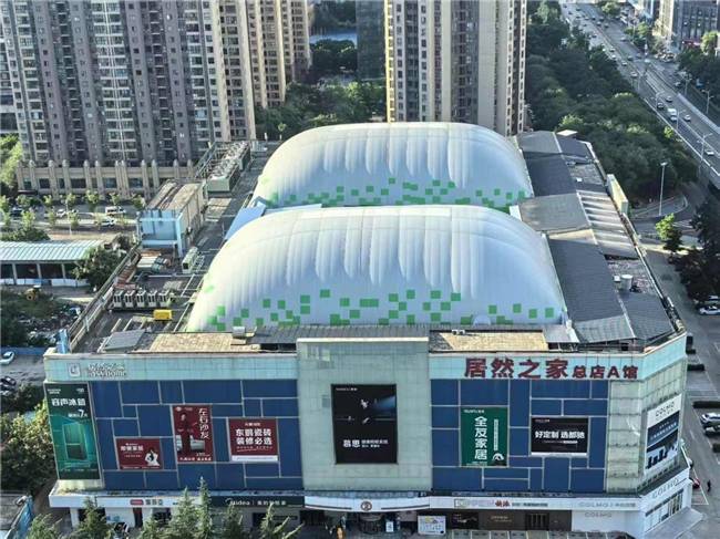 气膜网球中馆在屋顶建起 城市中心区楼顶气膜网球馆盘活城市闲置空间